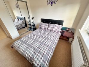 Bedroom- click for photo gallery